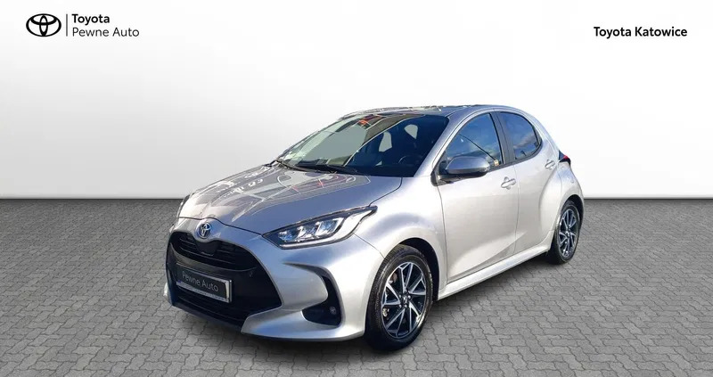 toyota śląskie Toyota Yaris cena 92900 przebieg: 10116, rok produkcji 2022 z Brzostek